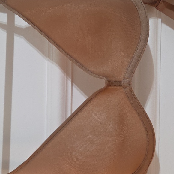 SKIMS Weightless Scoop Bra 38D - Picture 4 of 5